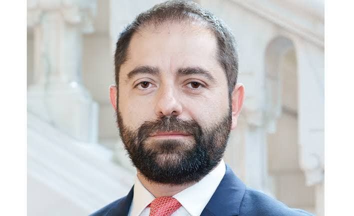 Consilierul președintelui Nicușor Dan, către antreprenorii IT: V-aș sugera să vă obișnuiți cu tipul ăsta de instabilitate sistemică - StartupCafe