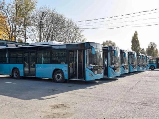 Transportul public din București, în faliment fără bani de la stat: 80% subvenție, 8% din bilete • Newsweek România