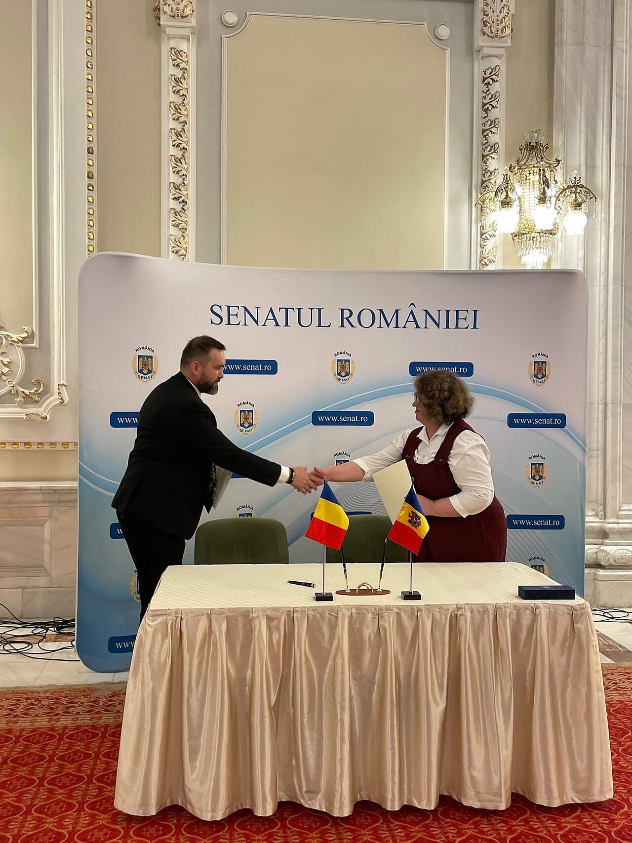 05-07.05.2025 Vizita de lucru a delegației Parlamentului Republicii Moldova la Senatul României. - 54505371530.jpg