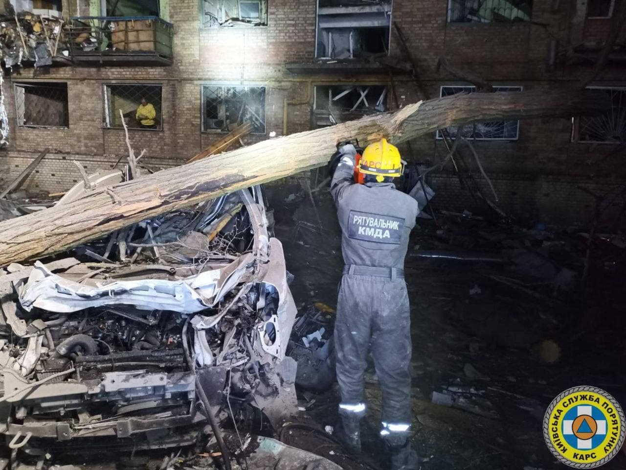 Destructions in Kyiv after Russian attack, 2025-04-24 (81).jpg