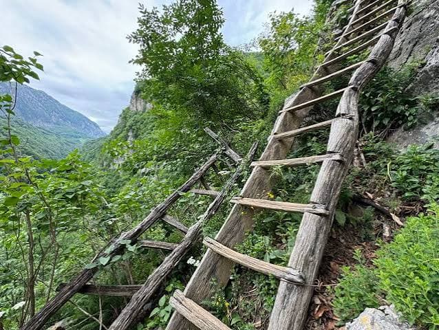 Top 10 sate izolate din România, pitorești și autentice, de văzut în 2026