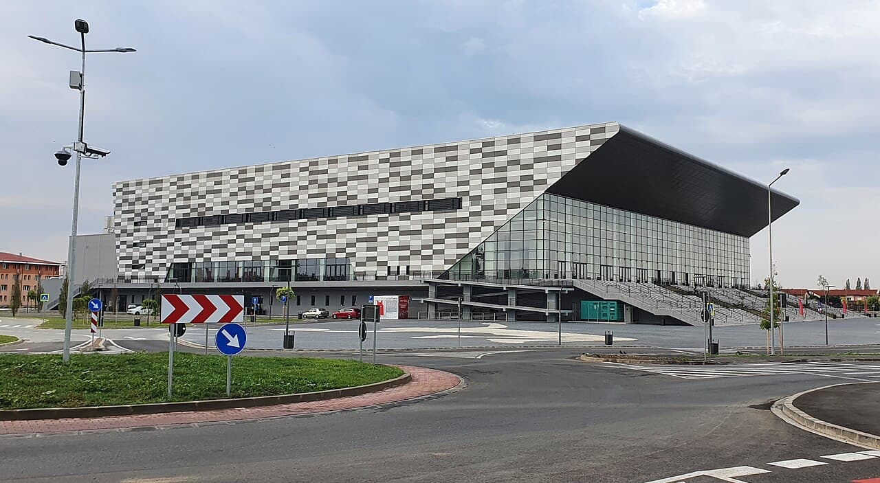 Sala Polivalentă (Oradea).jpg