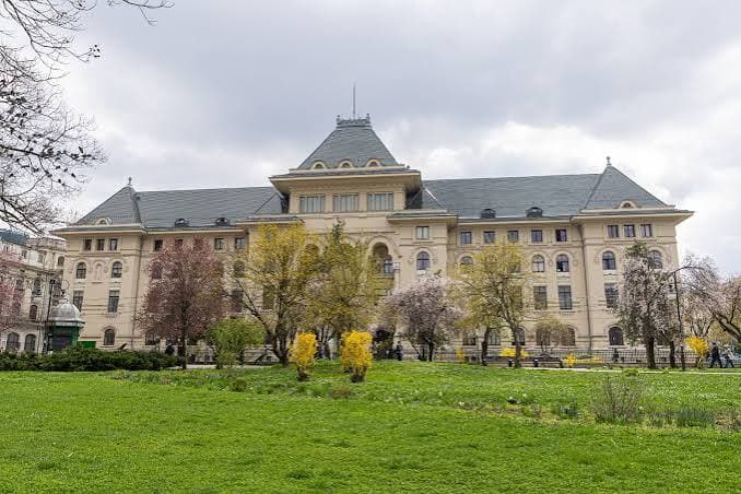 Primăria Municipiului București deschide ușile vizitatorilor - Basilica.ro
