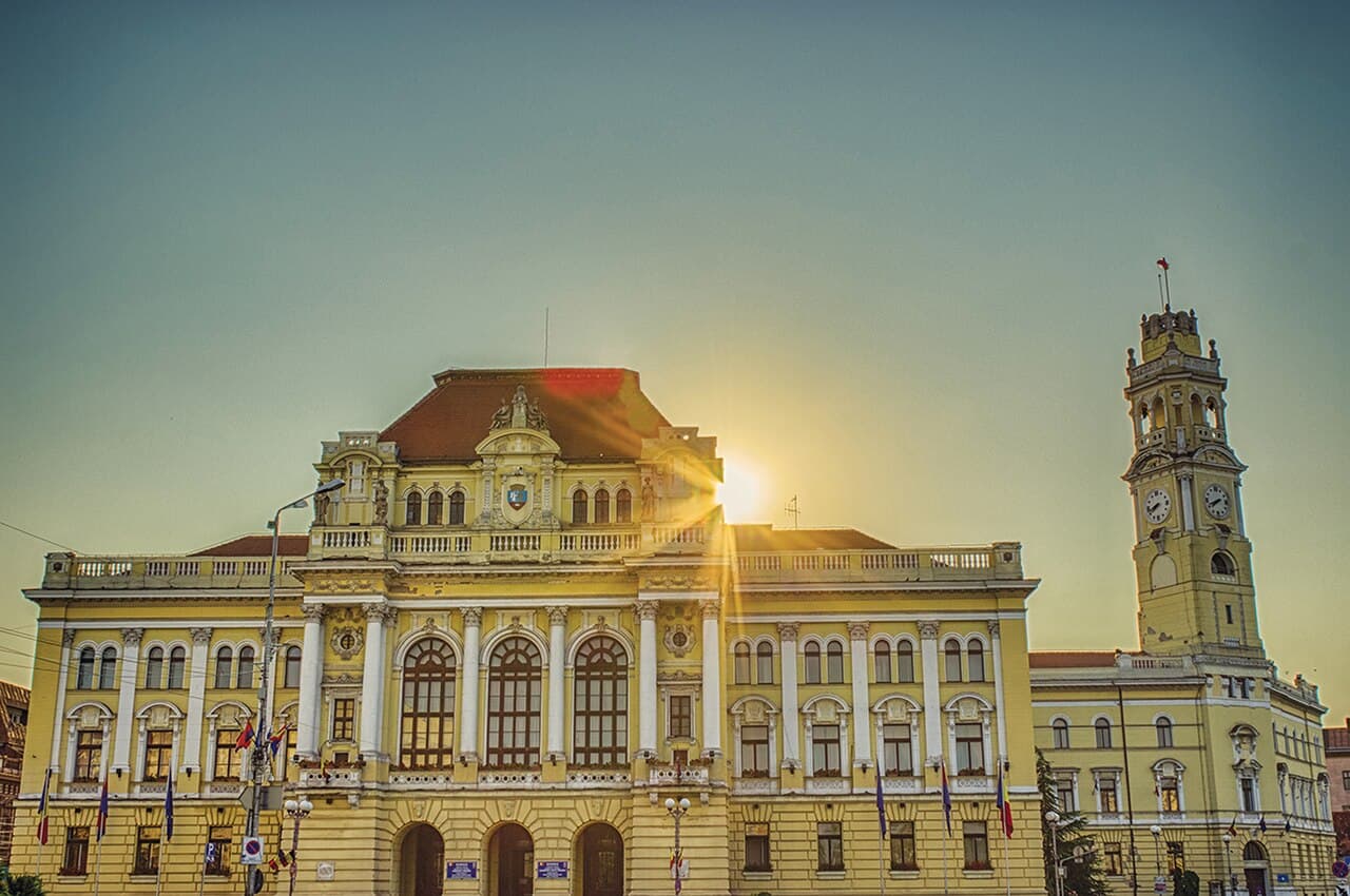 File:Primăria Municipiului Oradea.jpg - Wikimedia Commons