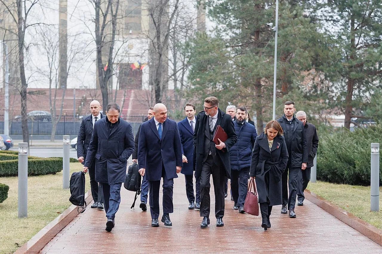 01.03.2025 Întrevederea Președintelui Parlamentului, Igor Grosu, cu Președintele interimar al României, Ilie Bolojan - 54357895246.jpg