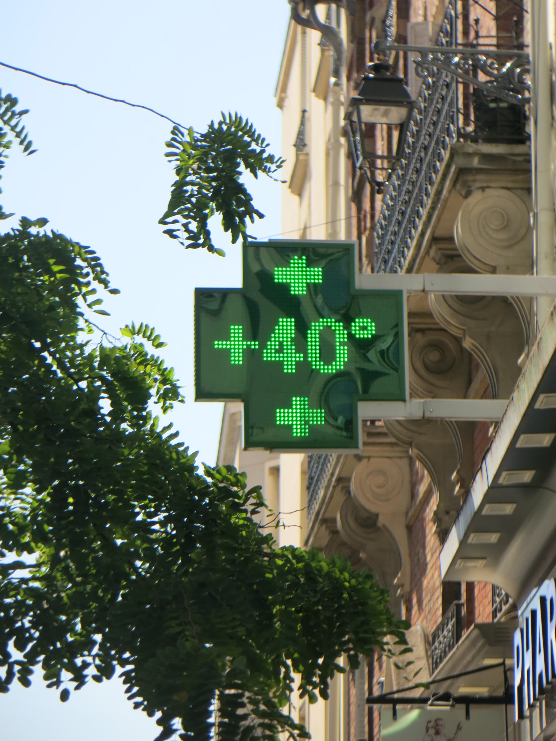 2026 heat event in France - 40°C in Colombes 2026-july 11 16-54.jpg