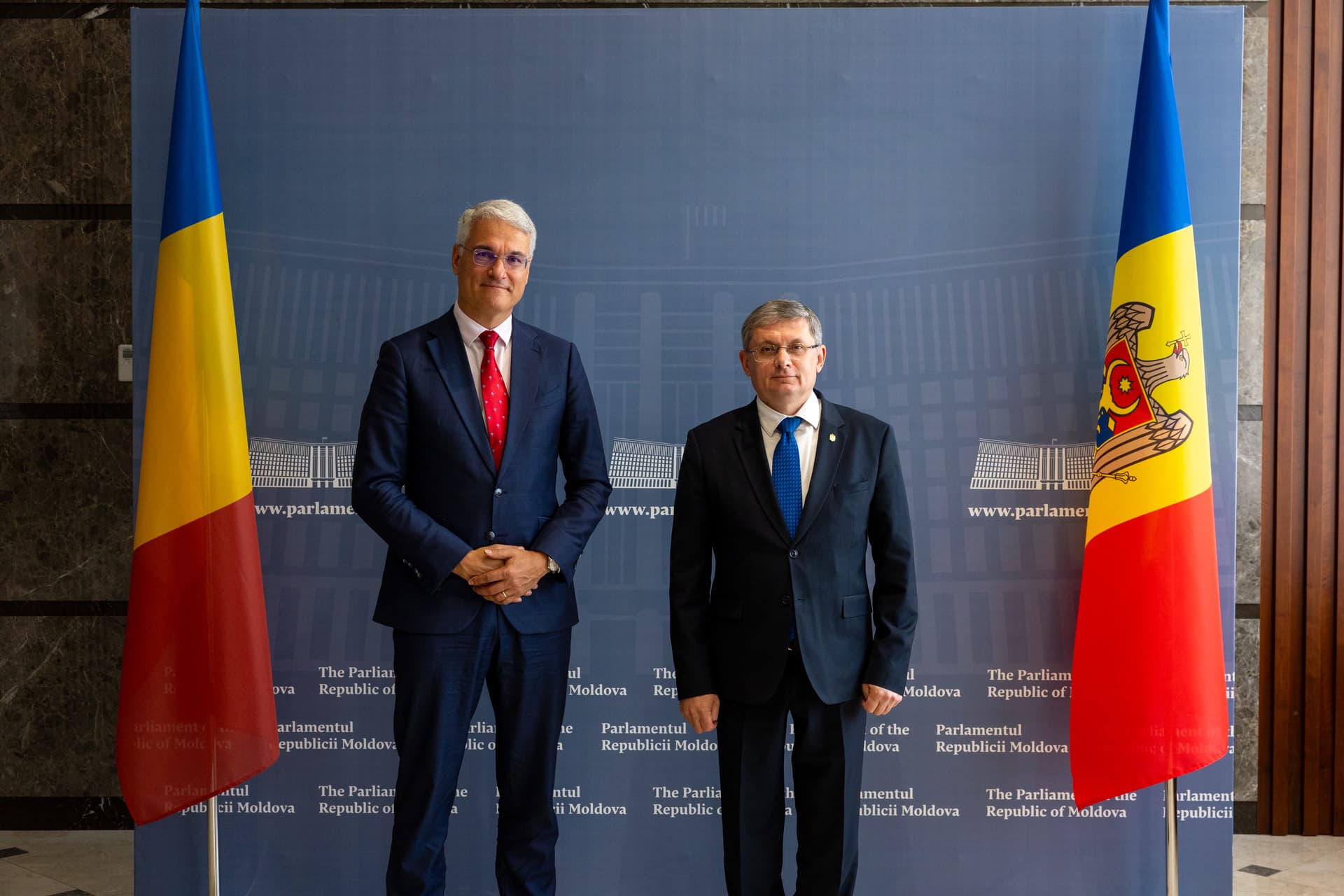 16.07.2025 Întrevederea Președintelui Parlamentului, Igor Grosu, cu ministrul Investițiilor și Proiectelor din România, Dragoș-Nicolae Pîslaru - 54658459140.jpg