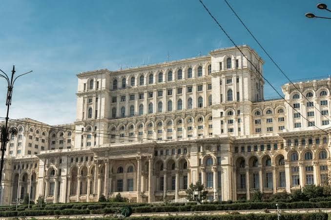 Palace of Parliament Bucharest: History, Facts, Visitor Info
