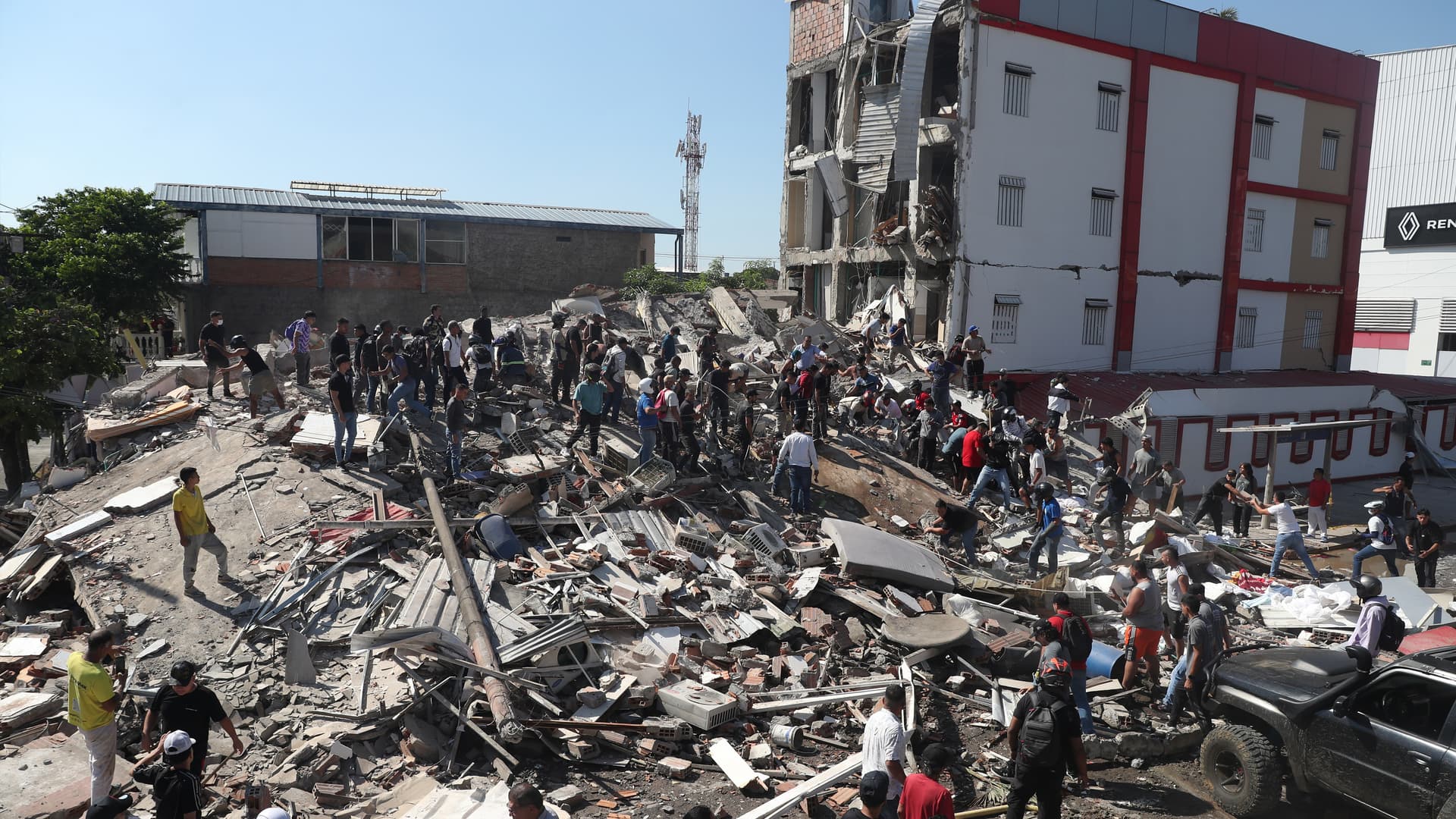 At least 111 dead, buildings collapsed after 7.4-magnitude earthquake shakes western Colombia - ABC7 San Francisco