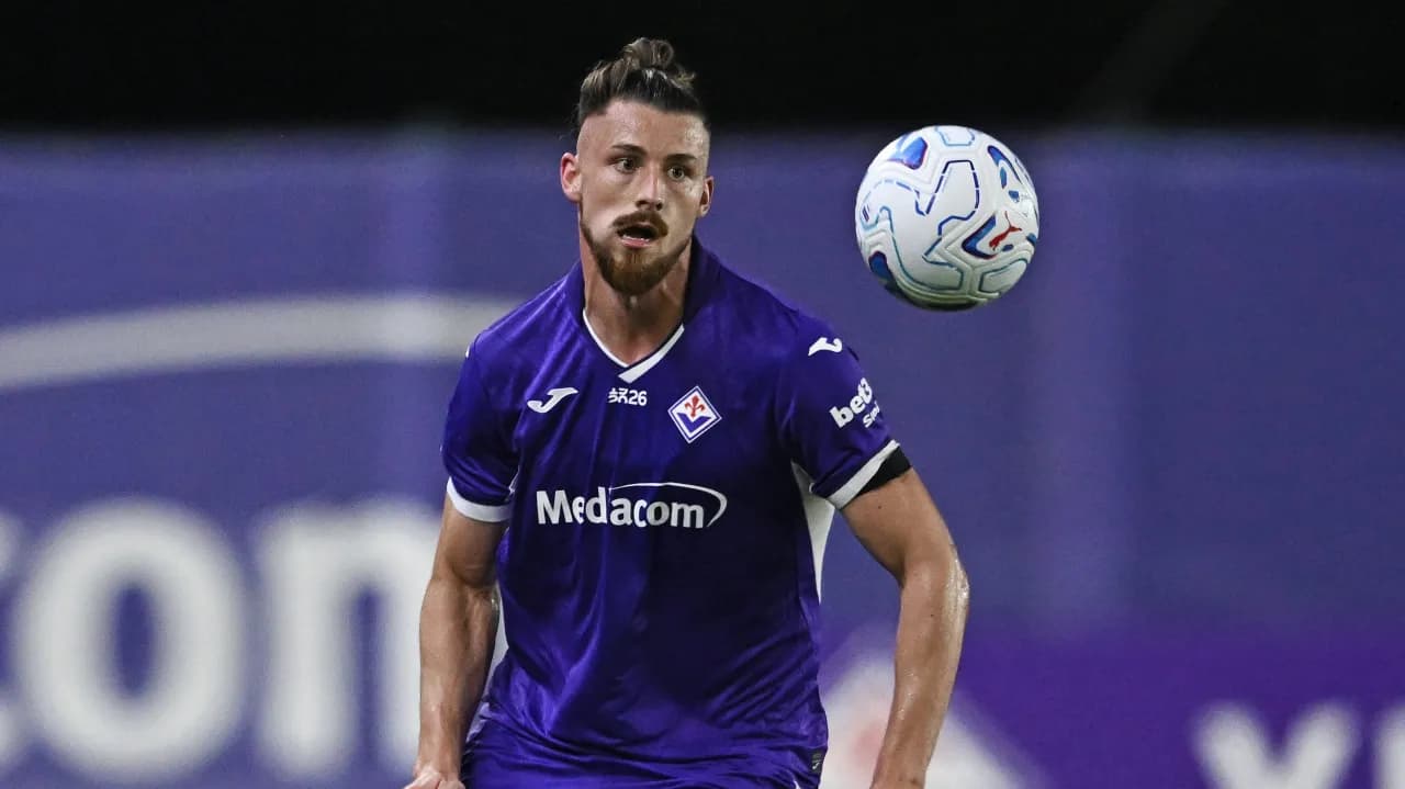 Reacția lui Radu Drăgușin după ce a debutat cu assist la Fiorentina: ”Vin cu experiența acumulată într-un campionat dificil!” | Sport.ro