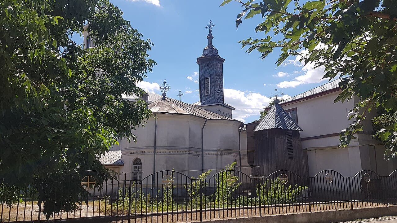 Biserica „Sf. Voievozi”, Focșani 03.jpg