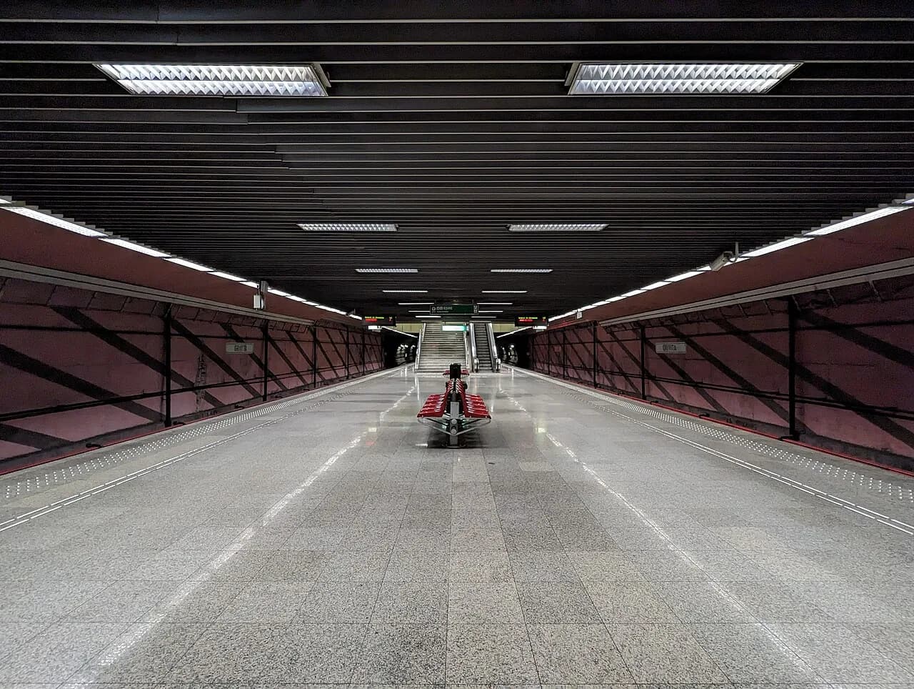 Grivița Metro Station, Bucharest, Romania - 1.jpg